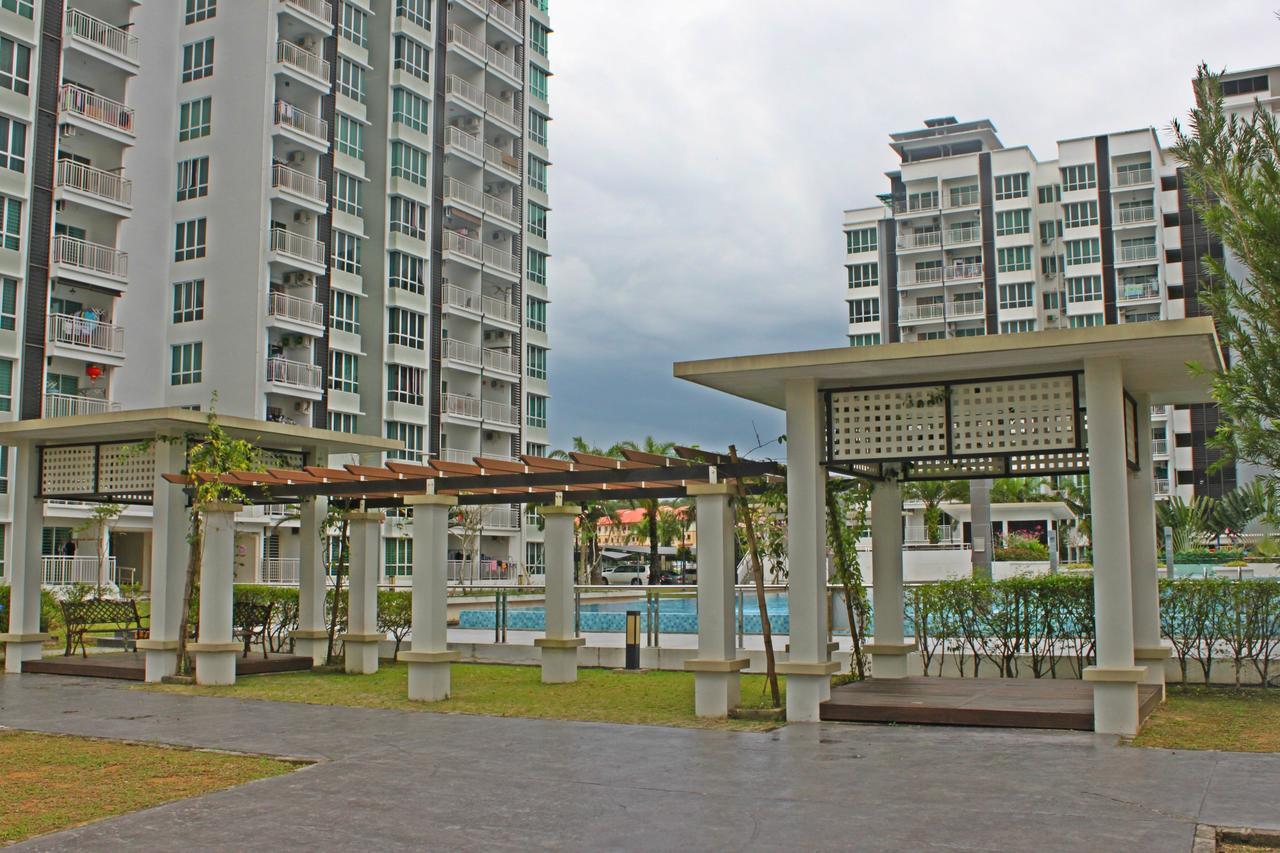 Hello Kitty Signature Suite Sandakan Exterior photo